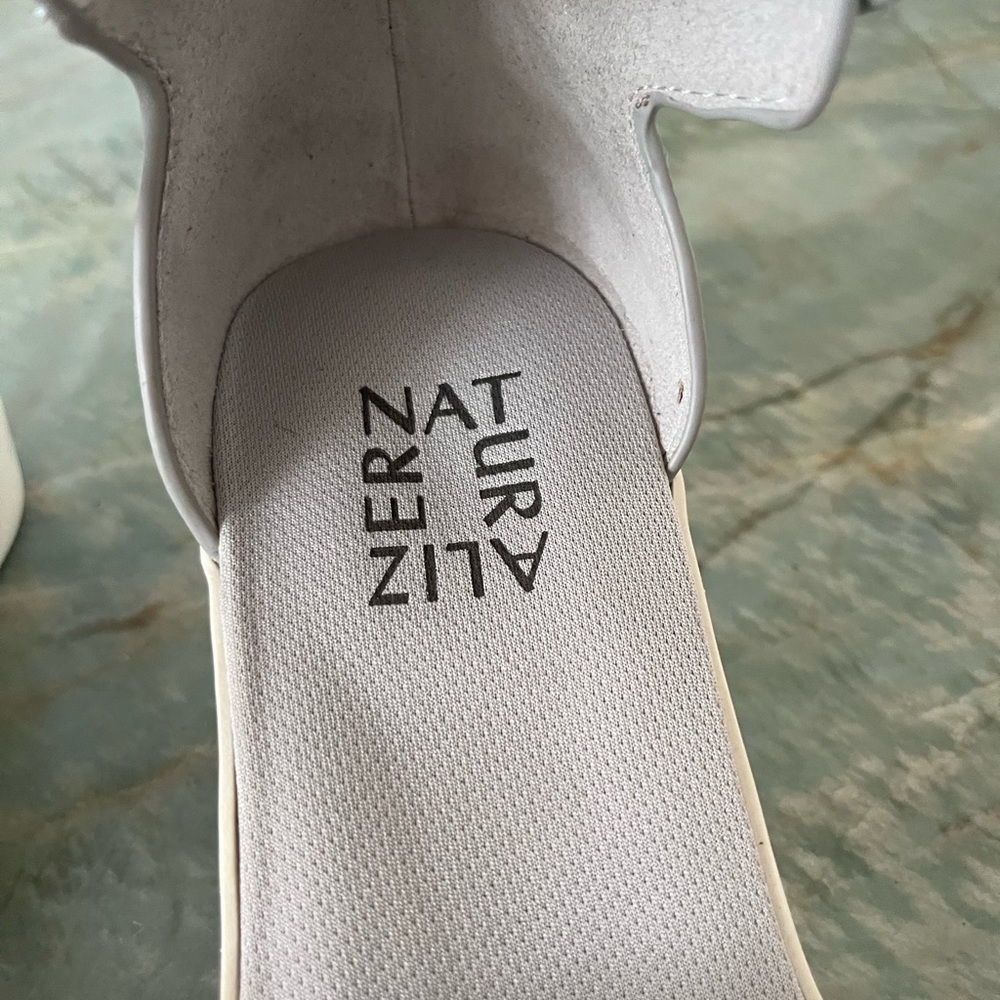 Naturalized Silver Sandals NWOB - Picture 2 of 5